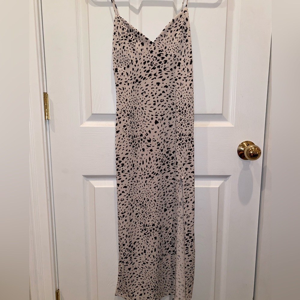 Au Natural Leopard Midi Dress from Southern Alternative. Size S.